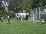 Laatste training S.K.N.W.K. JO10-1 (partijtje tegen de ouders) van woensdag 22 mei 2024 (91/133)
